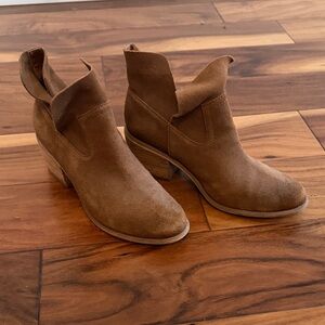 Brass Plum Tan Suede Ankle Booties